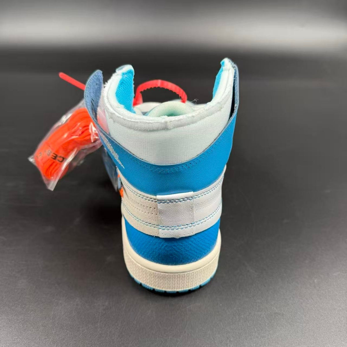 JORDAN 1 HIGH x OFF-WHITE