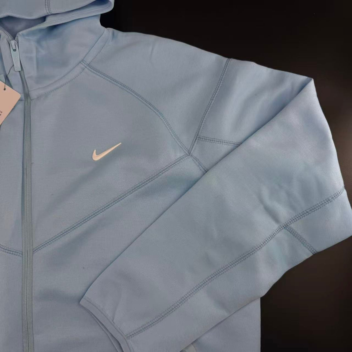 TUTA NIKE TECH