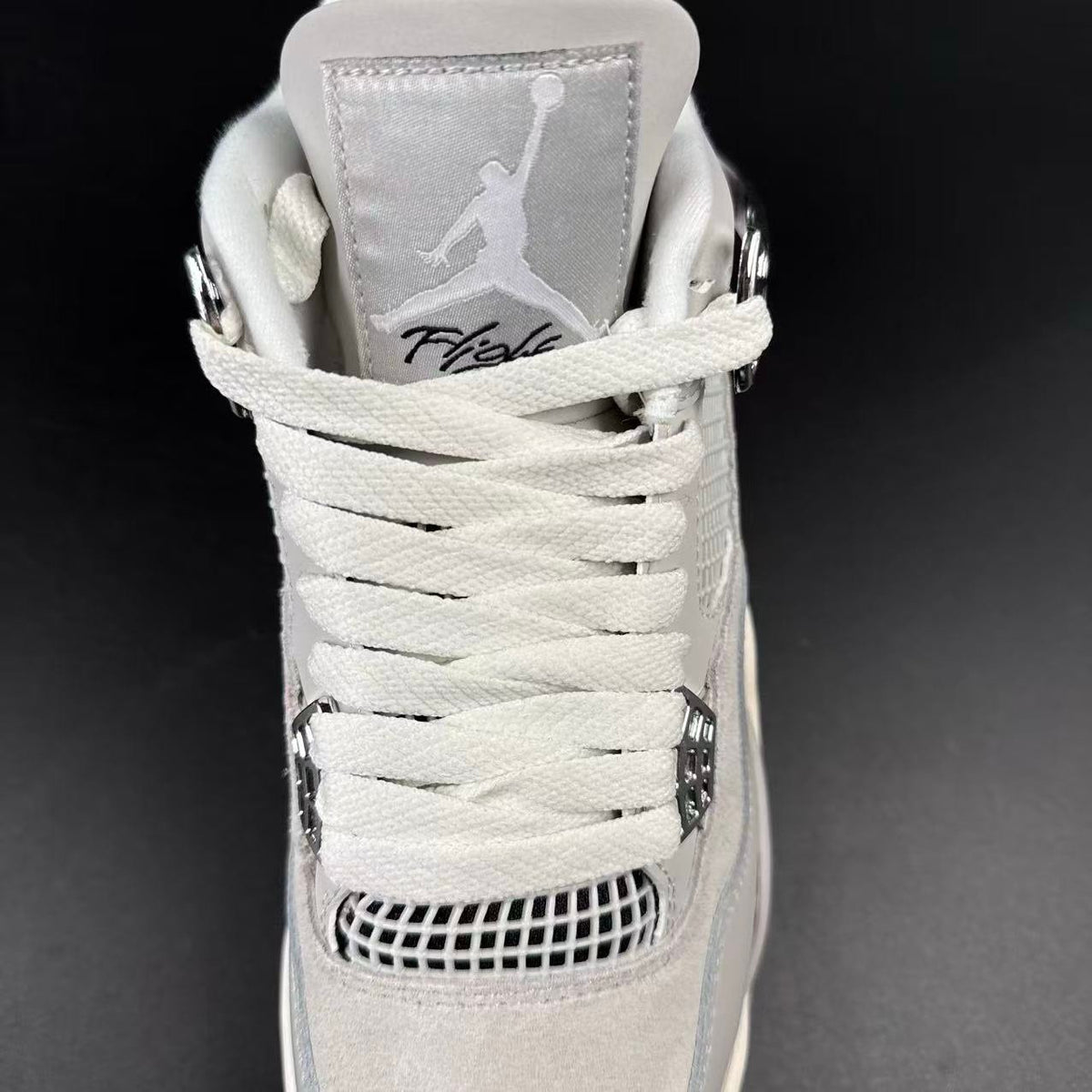 JORDAN 4