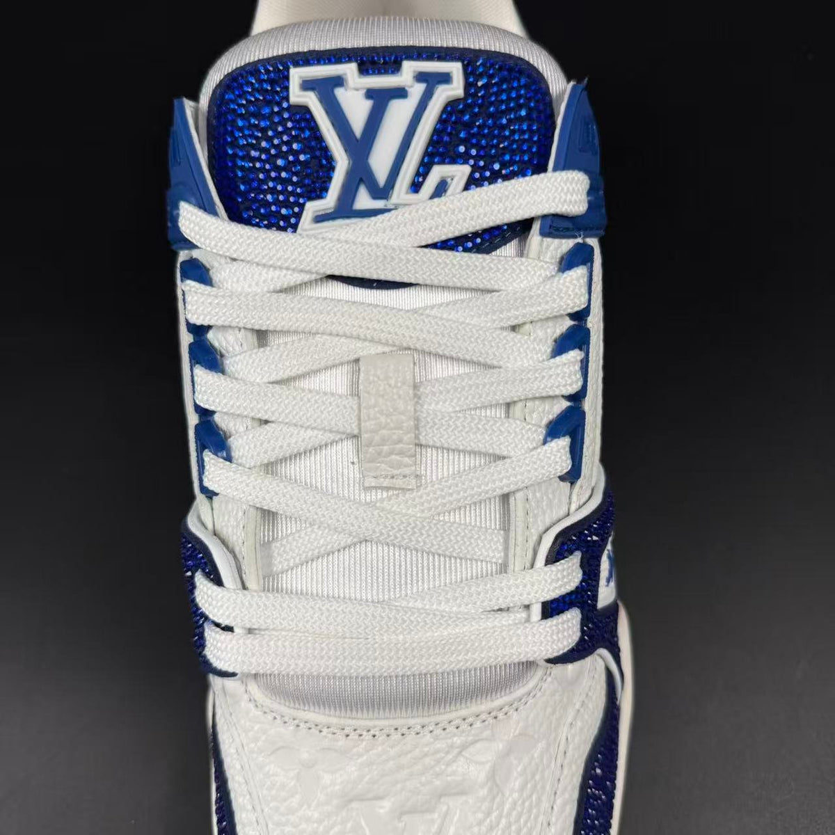 LV TRAINER