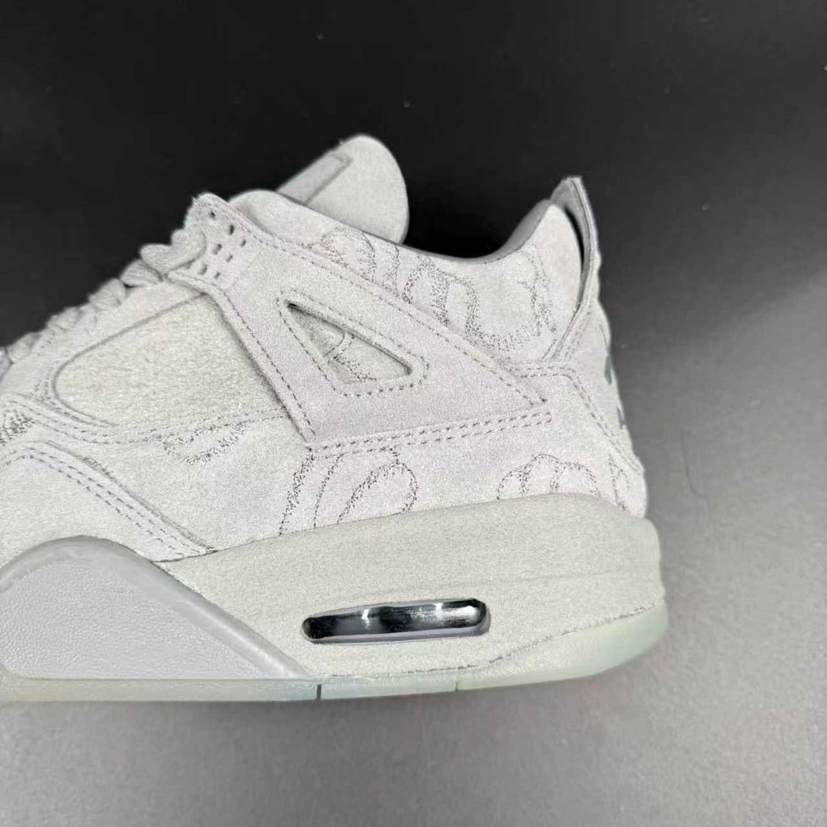 JORDAN 4