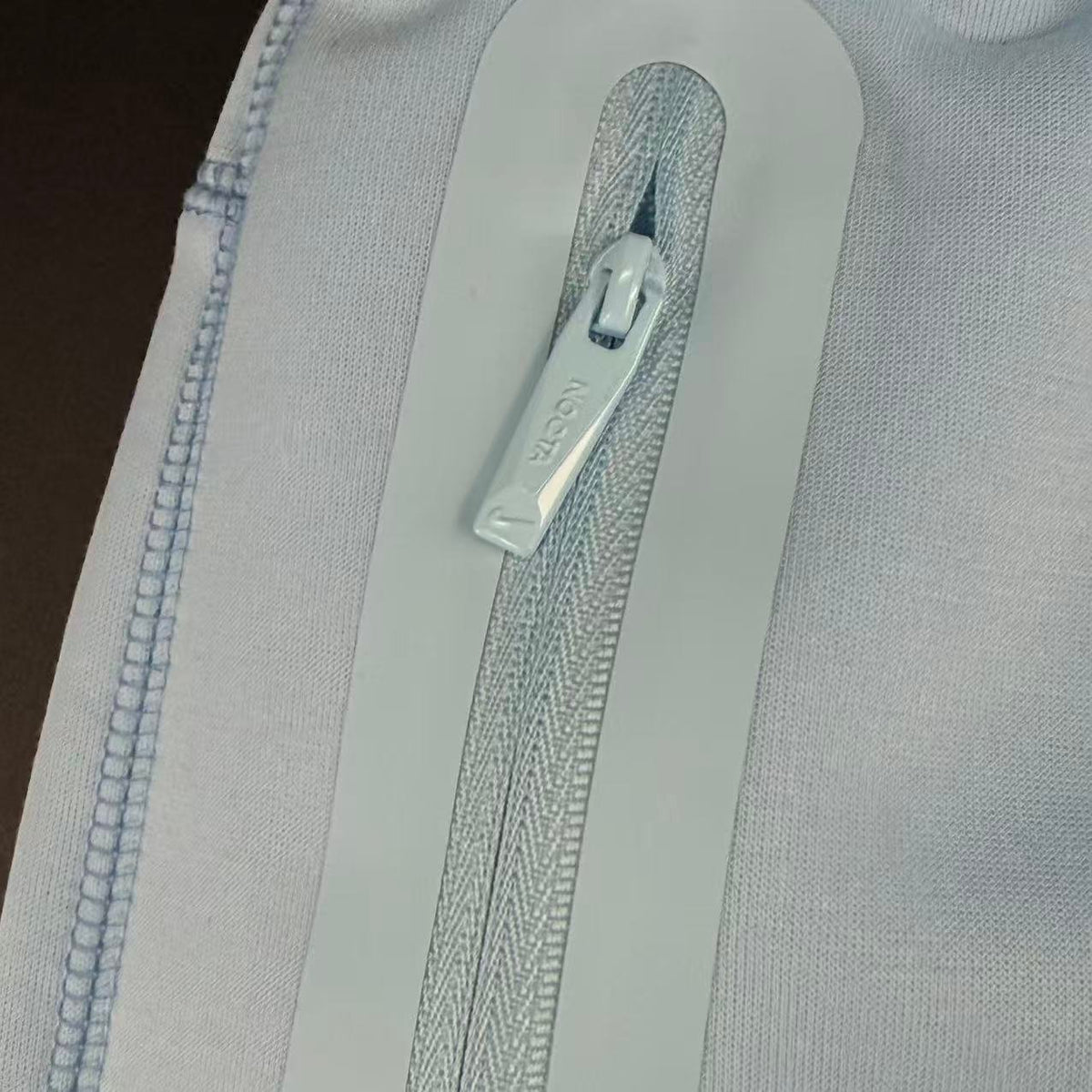 TUTA NIKE TECH