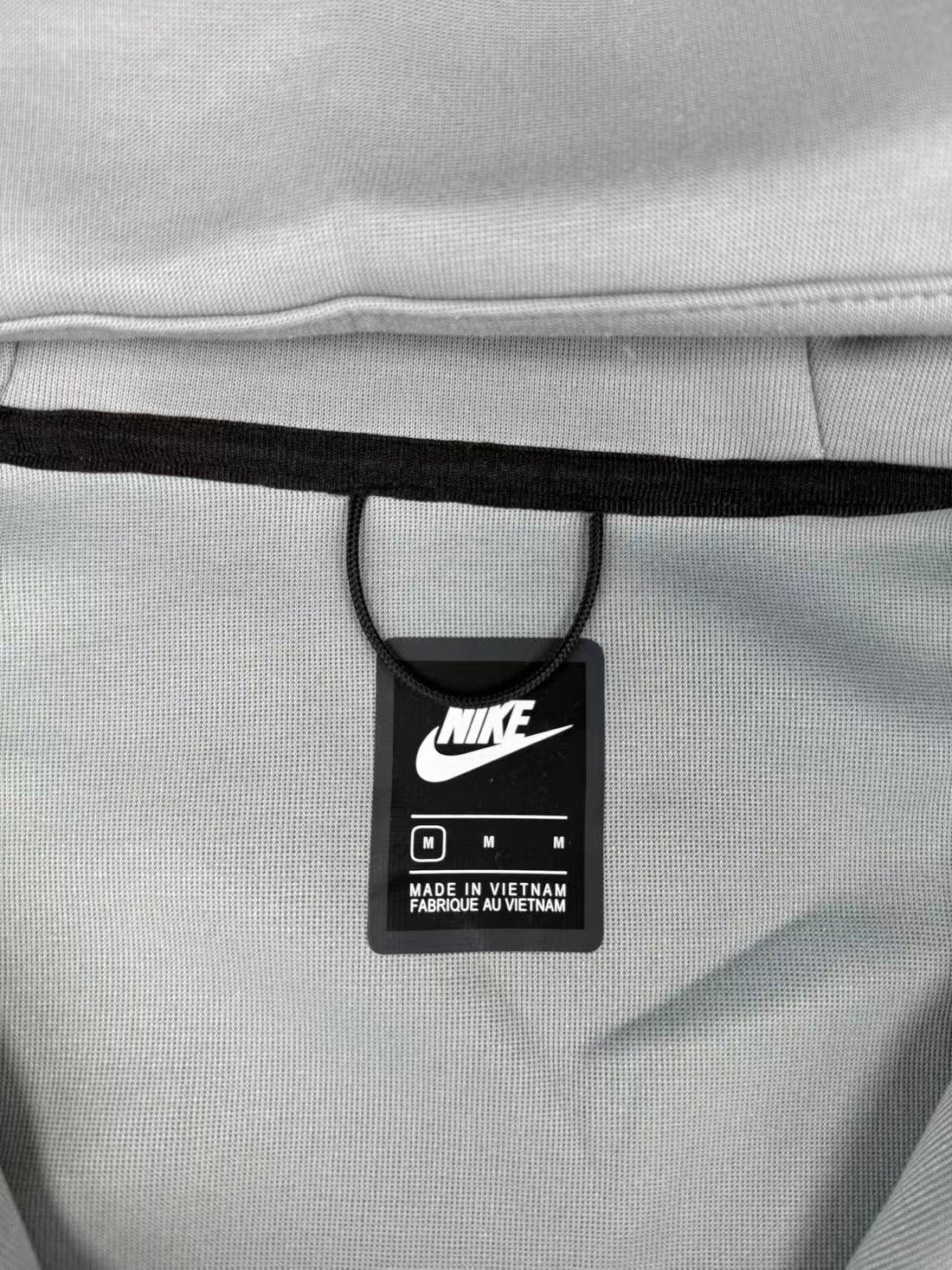 NK TECH FLEECE – GRIGIO/BIANCO (completo)