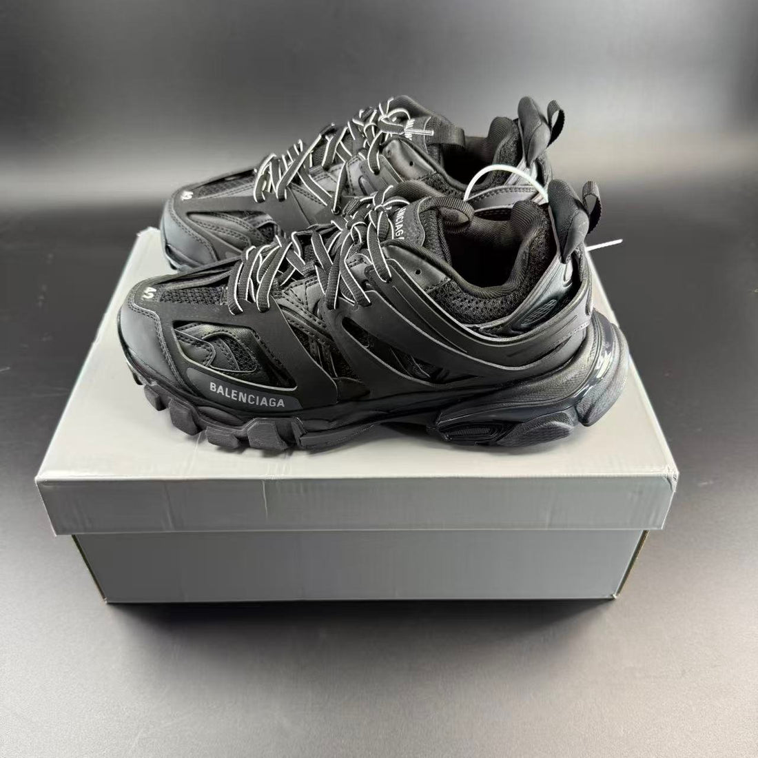 BALENCIAGA TRACK