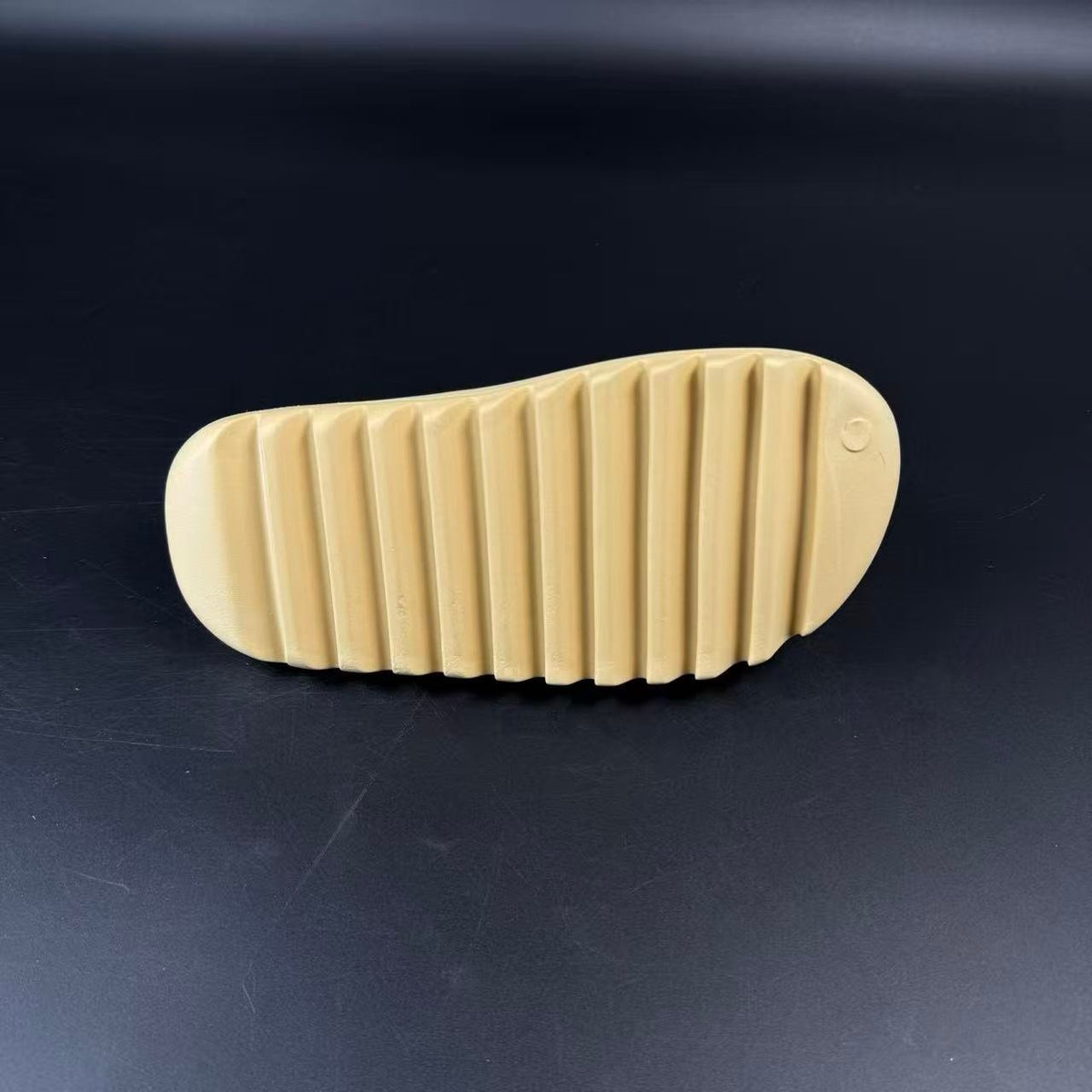 YEEZY SLIDE
