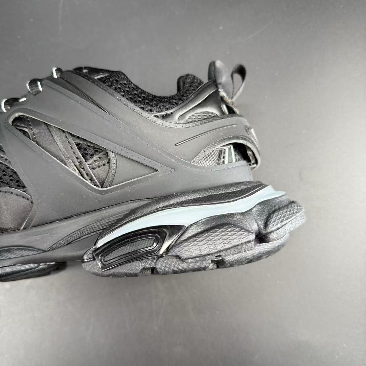 BALENCIAGA TRACK