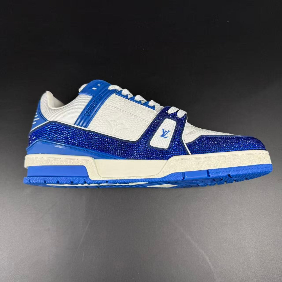 LV TRAINER