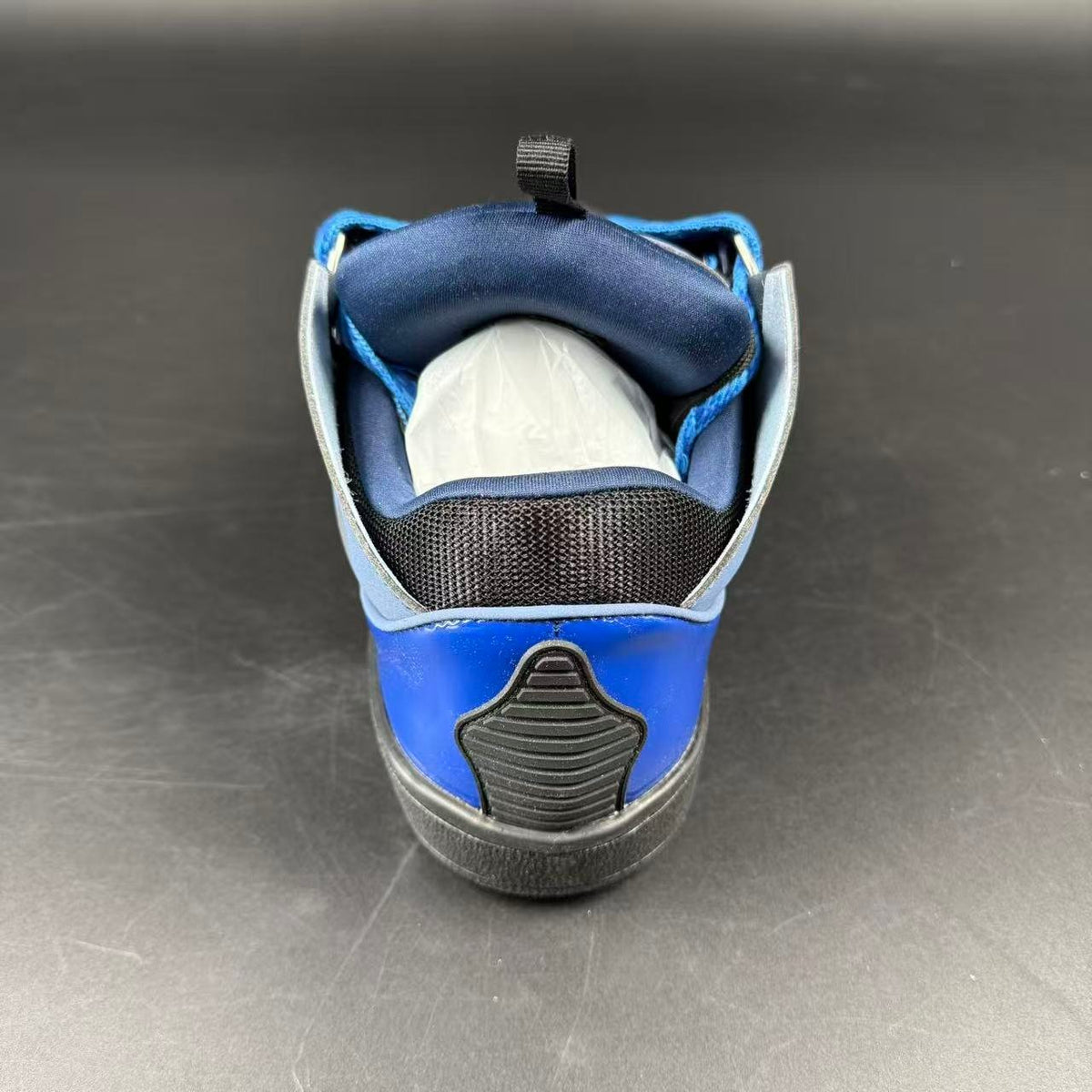 CURB SNEAKERS