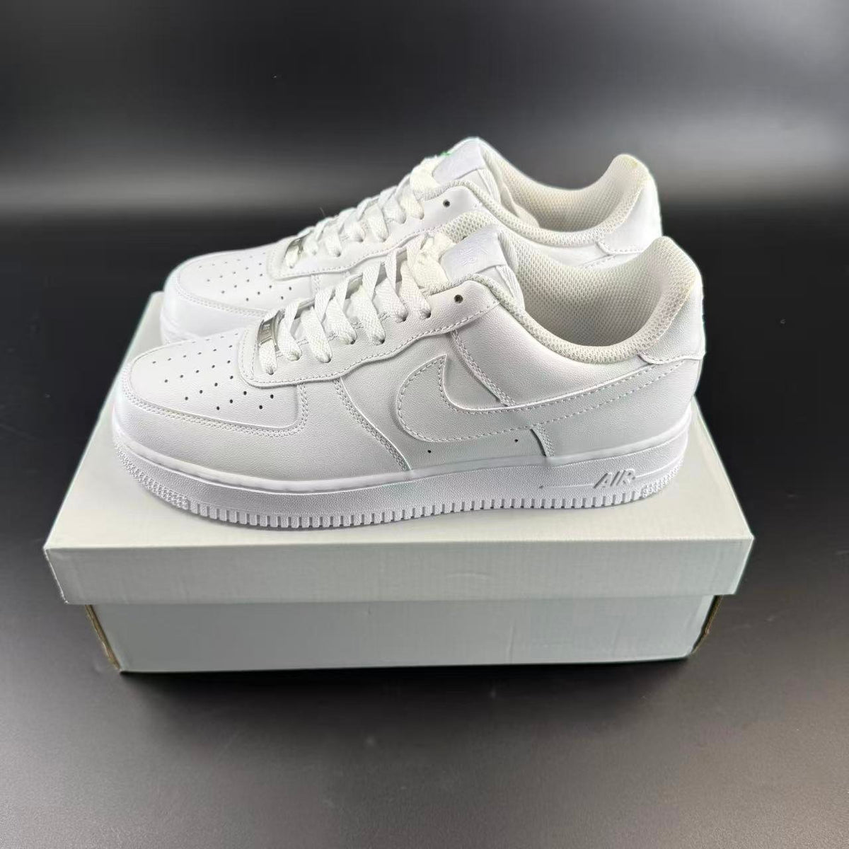 AF1