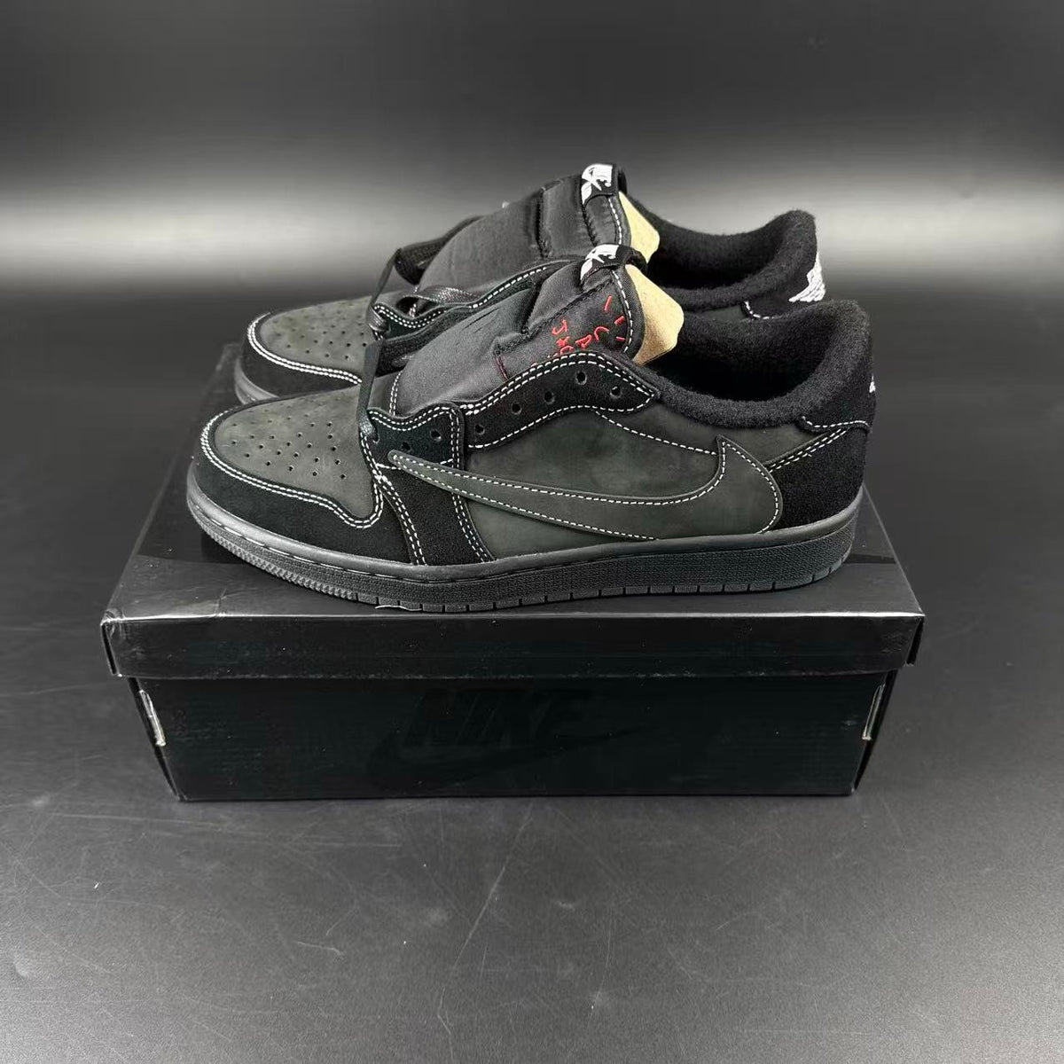 JORDAN 1 LOW x TRAVIS