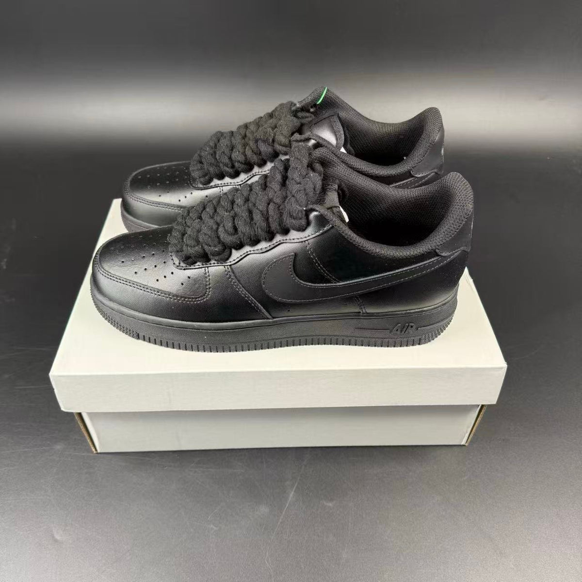 AF1