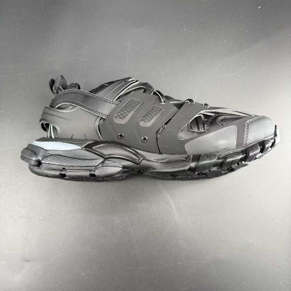 BALENCIAGA TRACK
