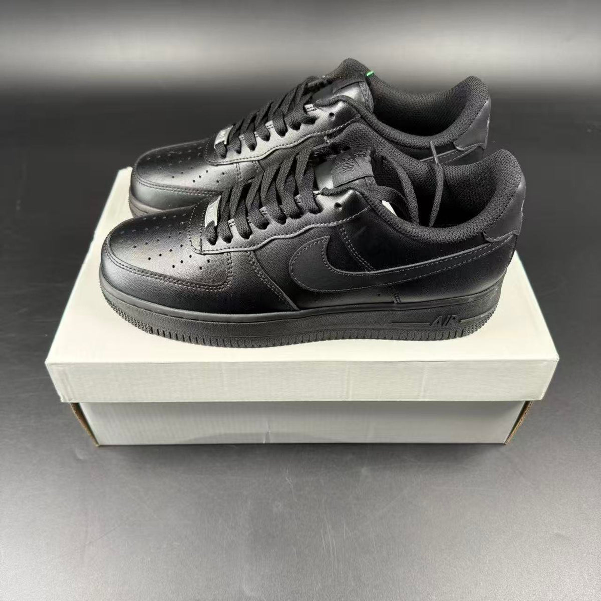 AF1