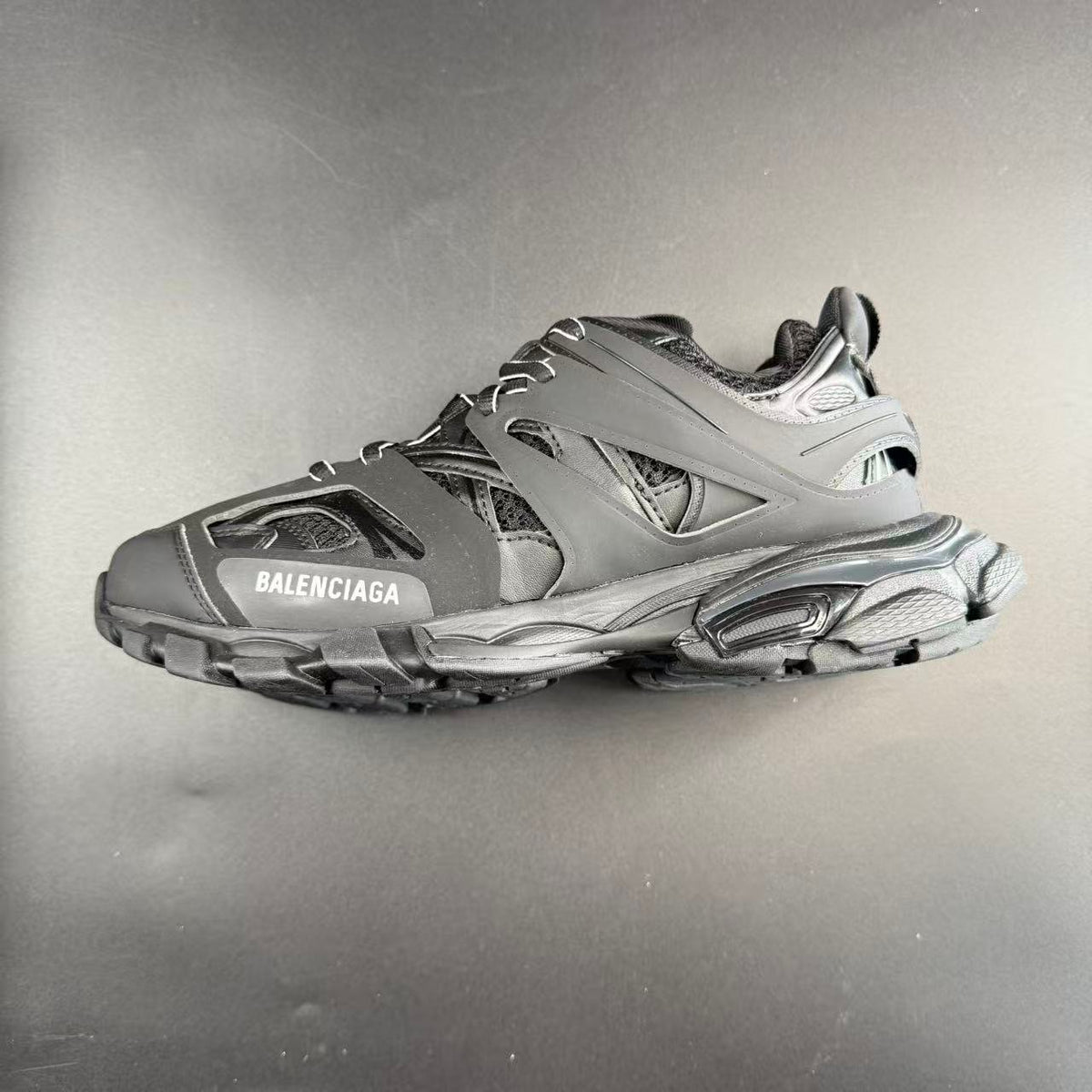 BALENCIAGA TRACK