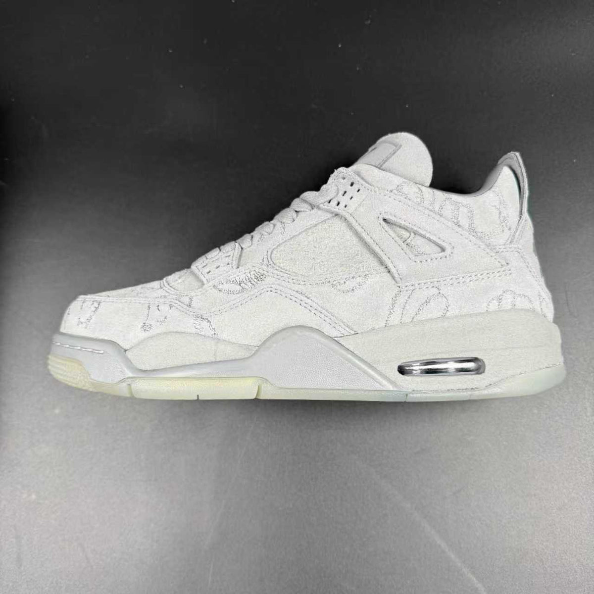 JORDAN 4