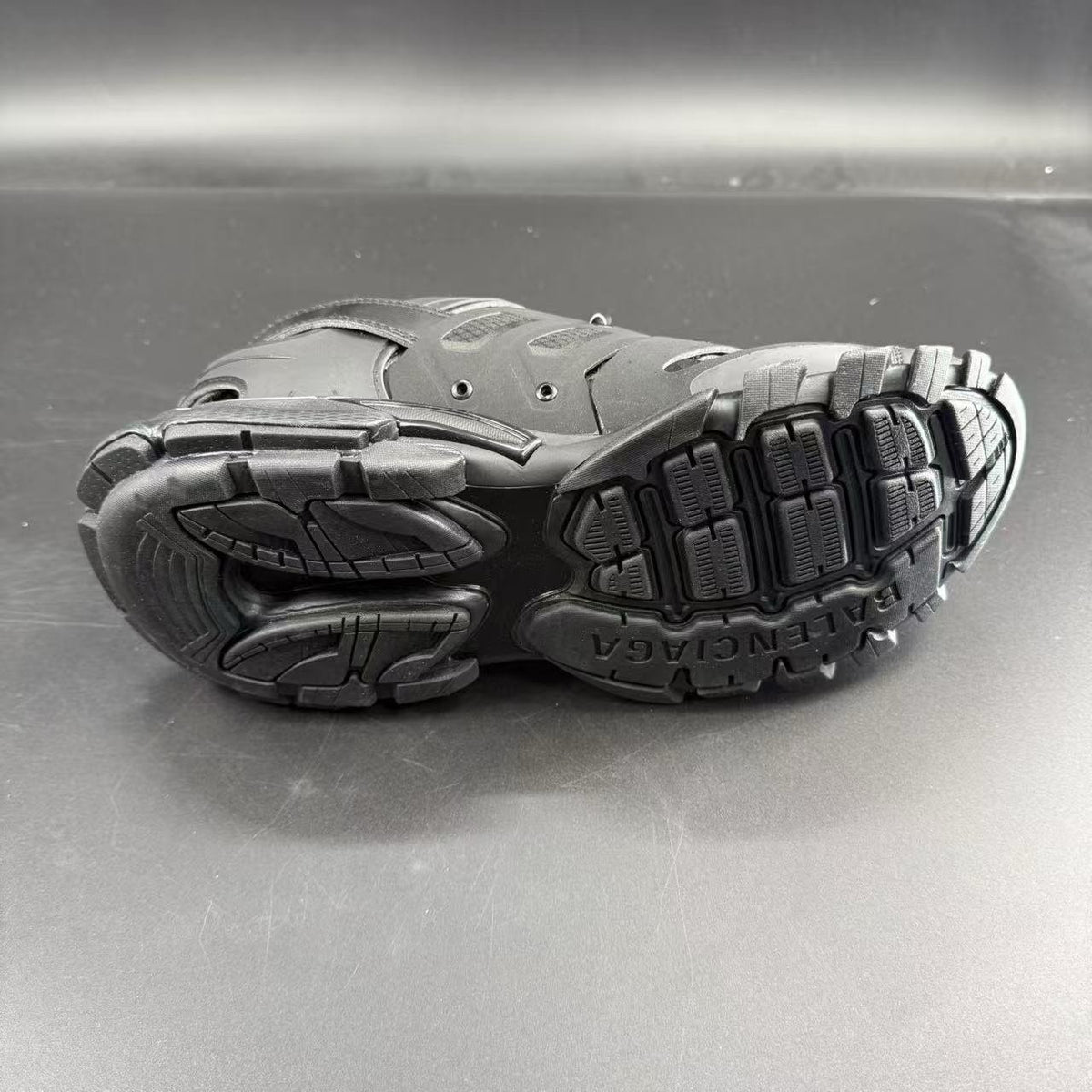 BALENCIAGA TRACK