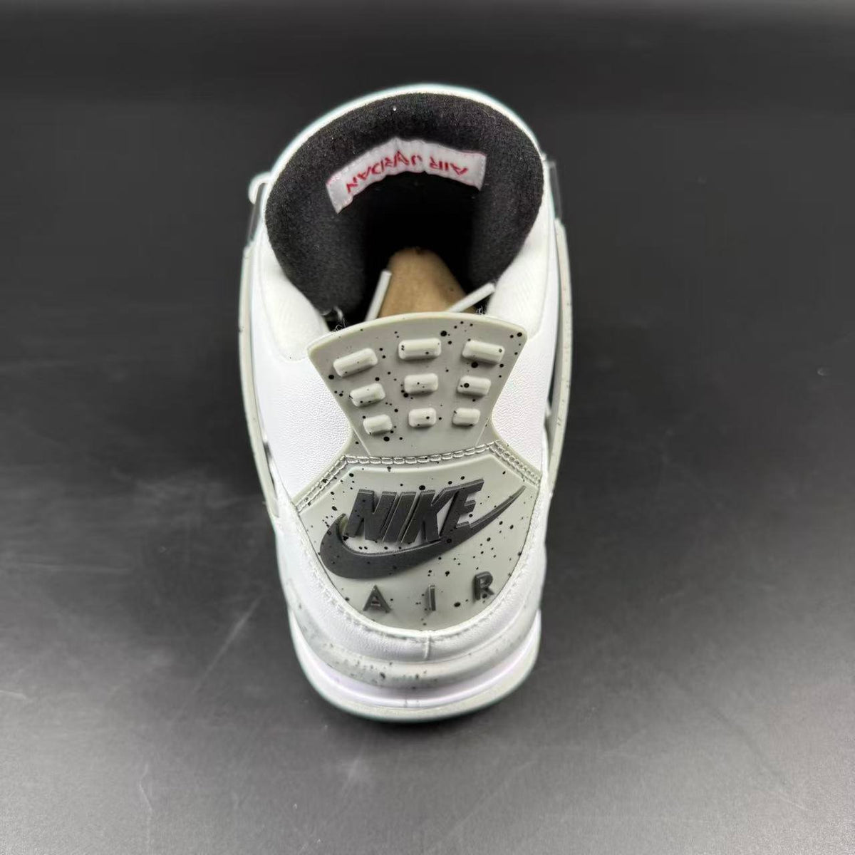 JORDAN 4