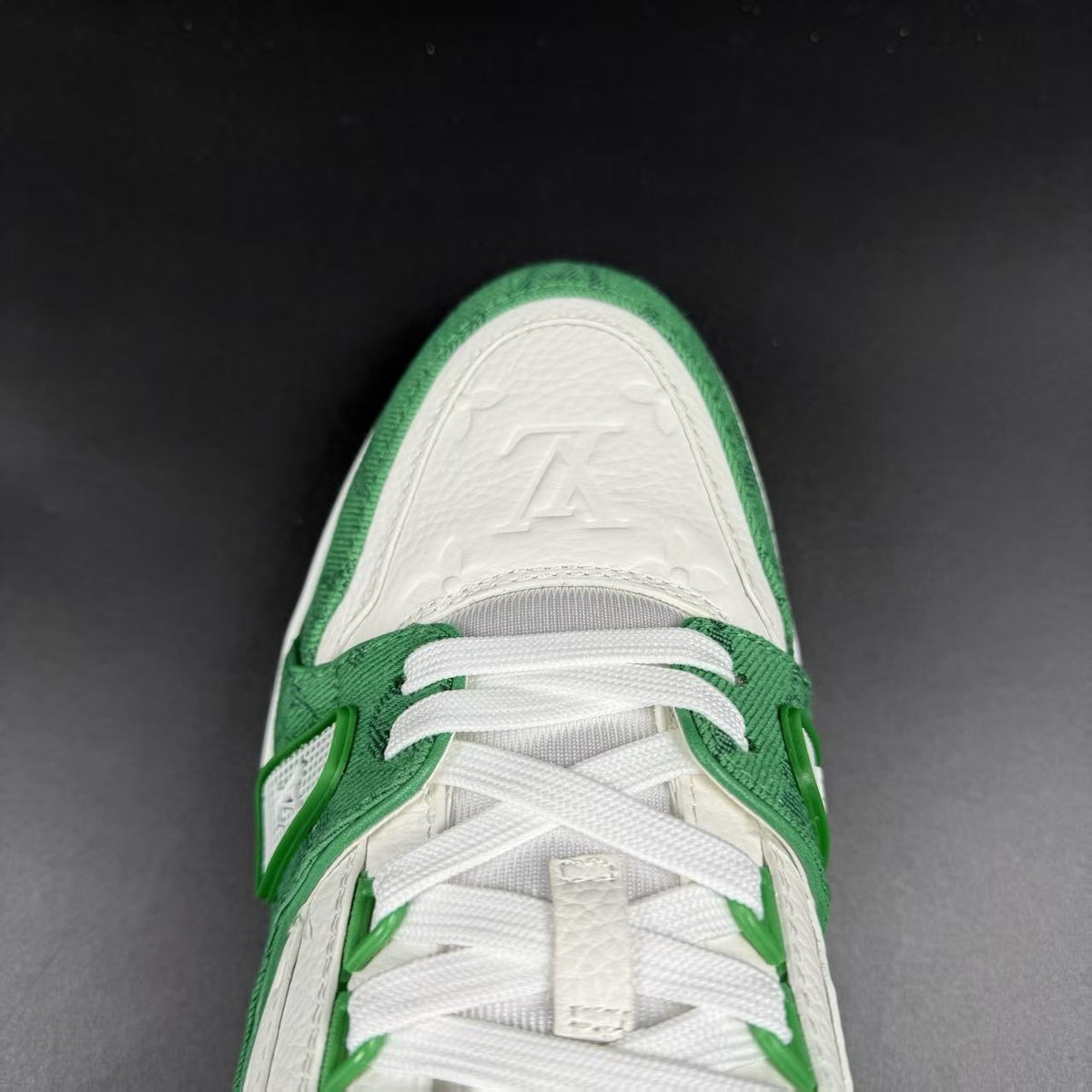 LV TRAINER
