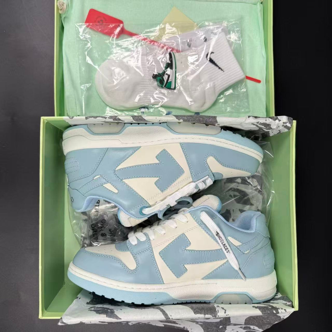 OFF-WHITE OUT OF OFFICE
