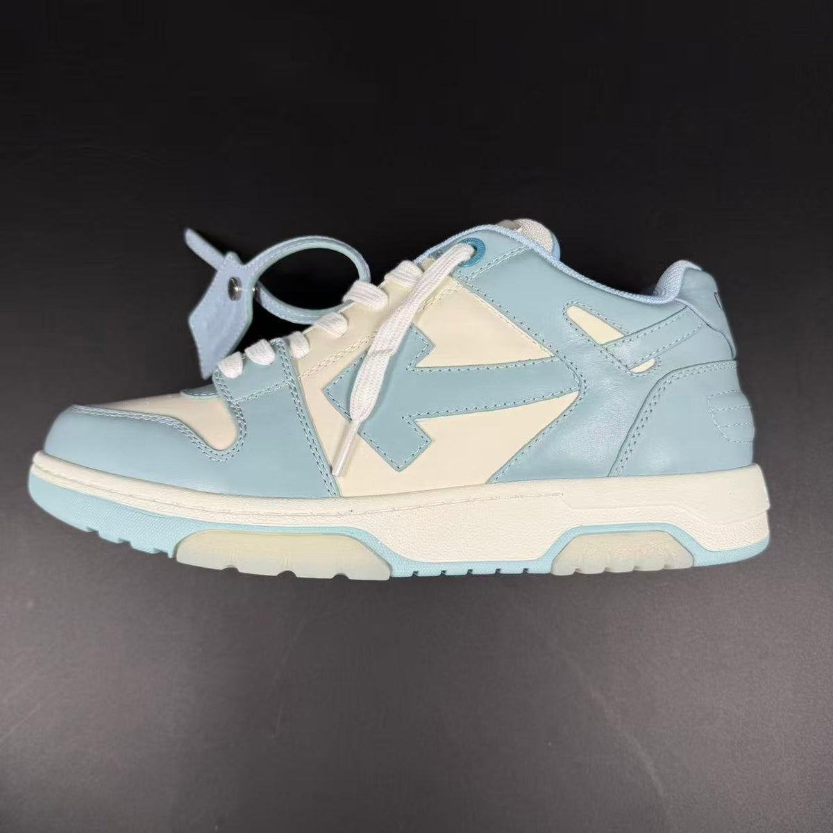 OFF-WHITE OUT OF OFFICE