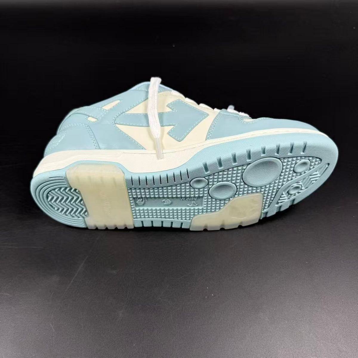 OFF-WHITE OUT OF OFFICE