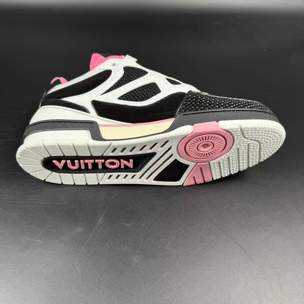LV SKATE