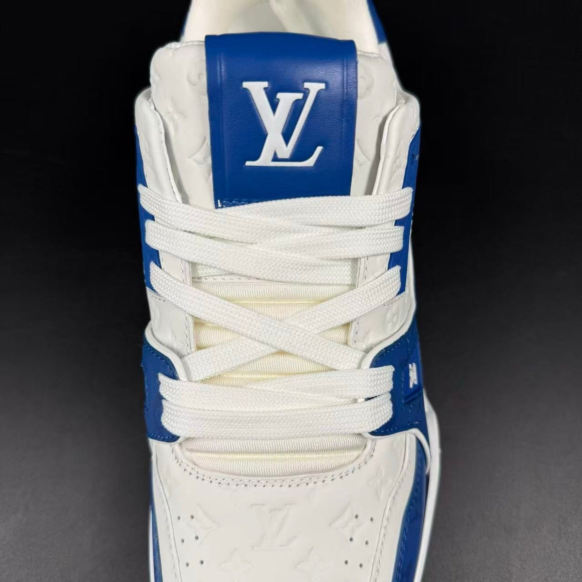 LV TRAINER