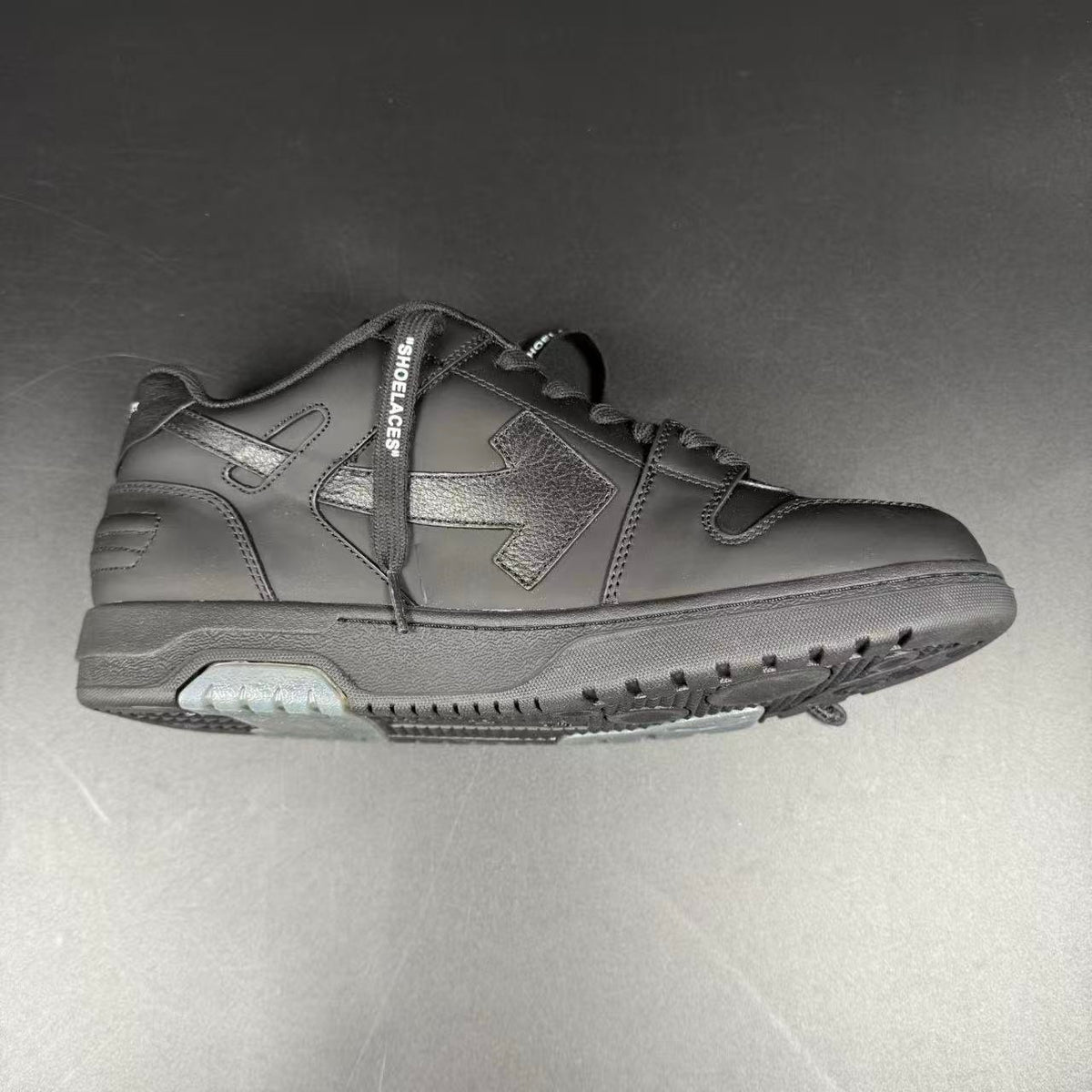 OFF-WHITE OUT OF OFFICE