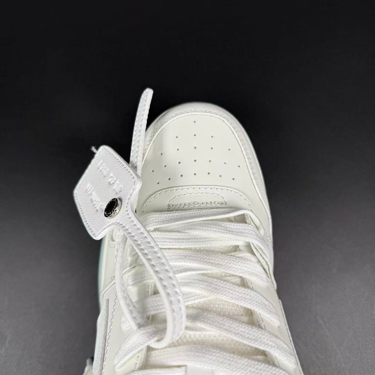 OFF-WHITE OUT OF OFFICE