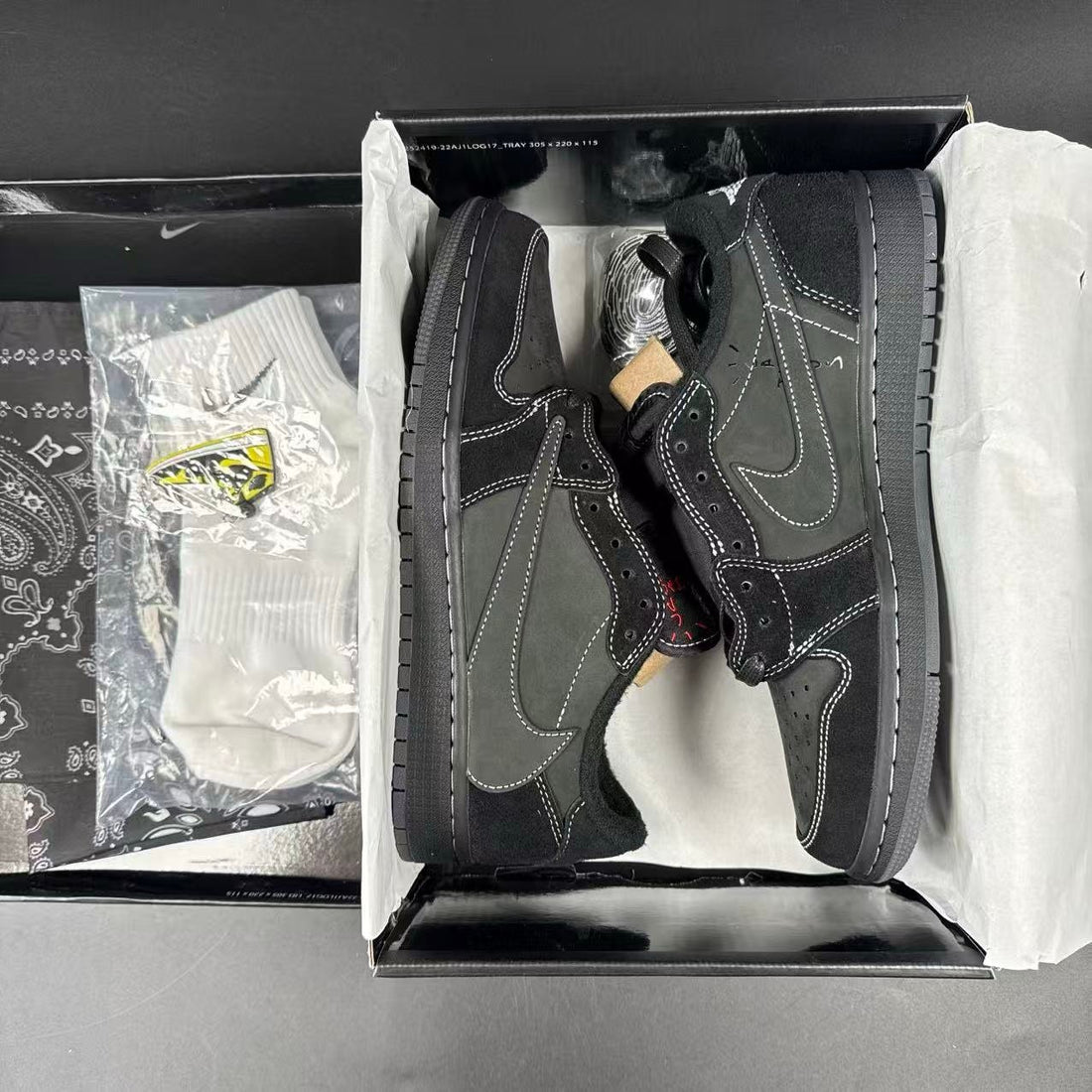 JORDAN 1 LOW x TRAVIS