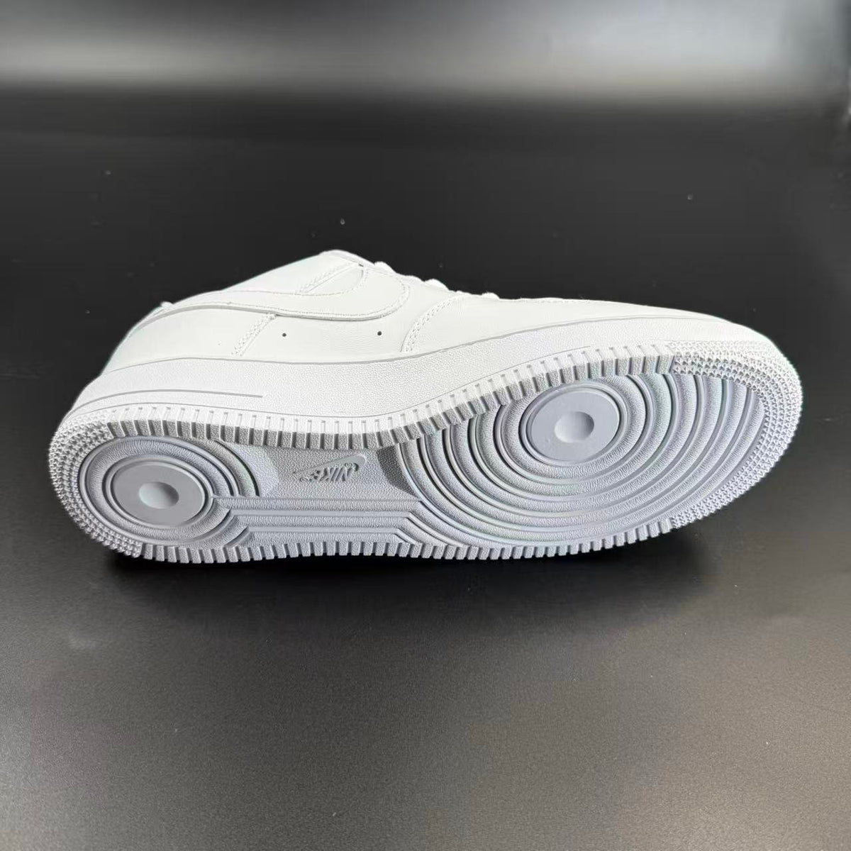 AF1