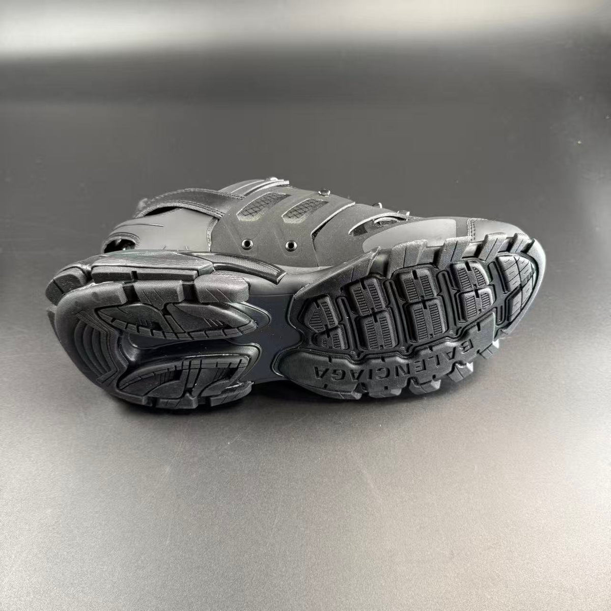 BALENCIAGA TRACK