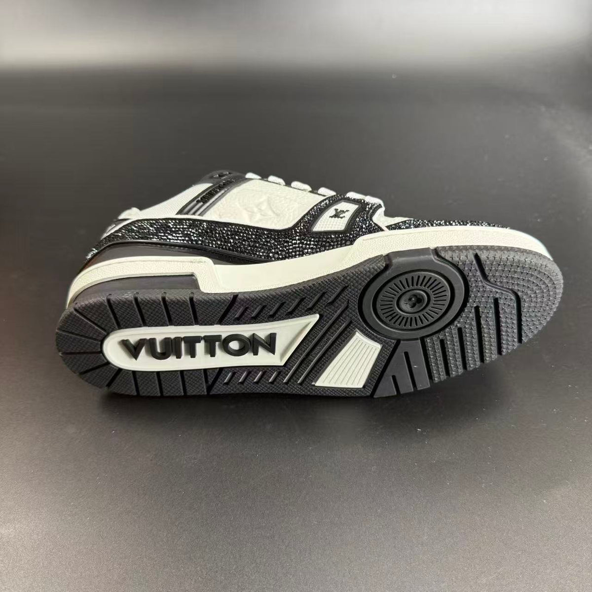 LV TRAINER