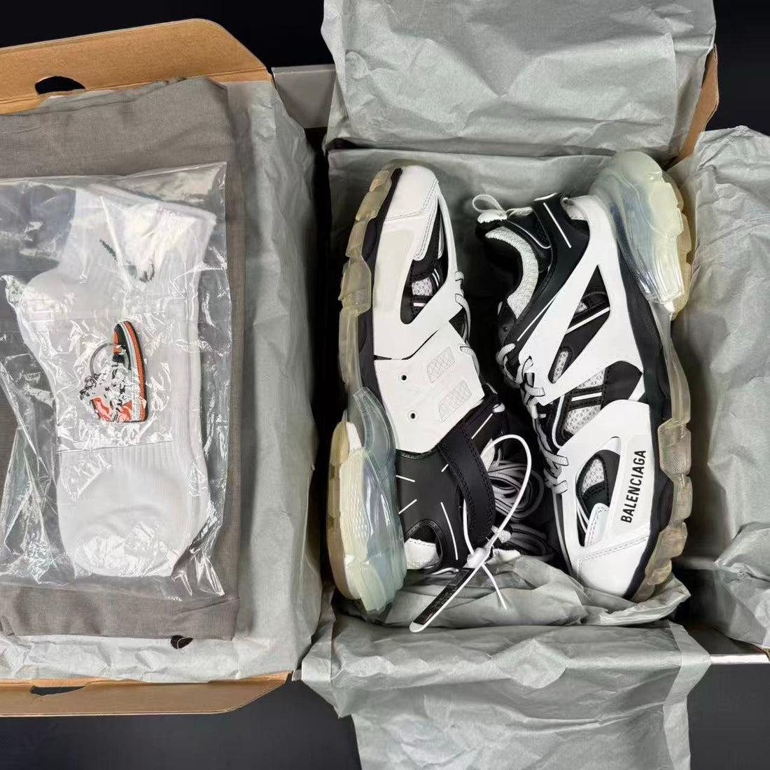 BALENCIAGA TRACK