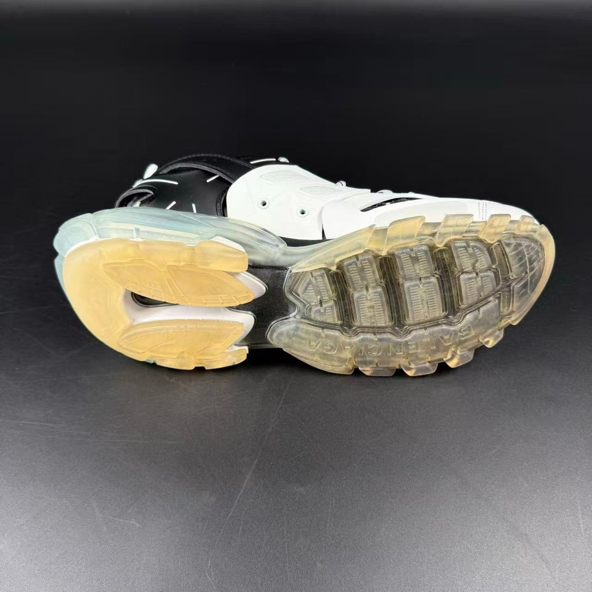 BALENCIAGA TRACK