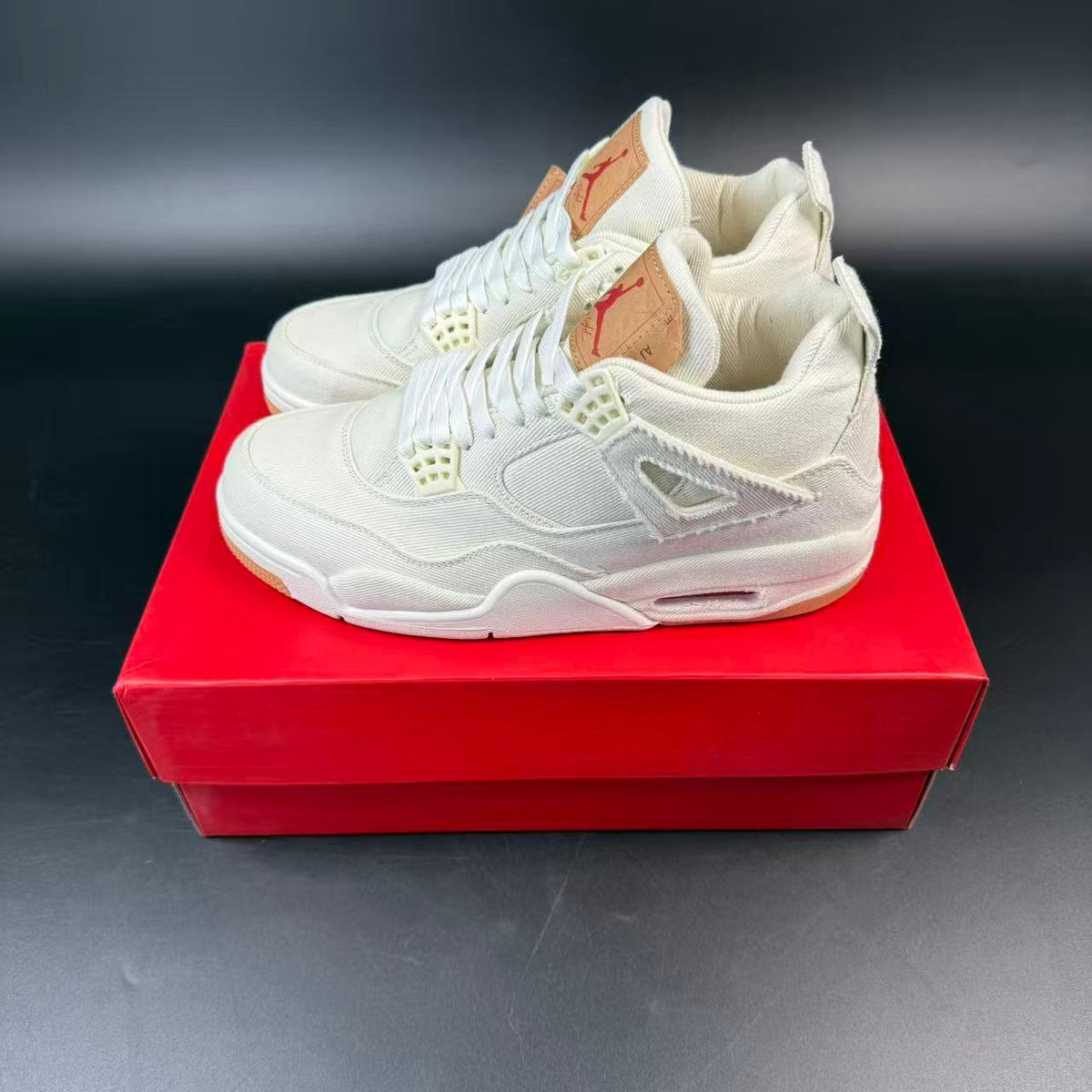 JORDAN 4