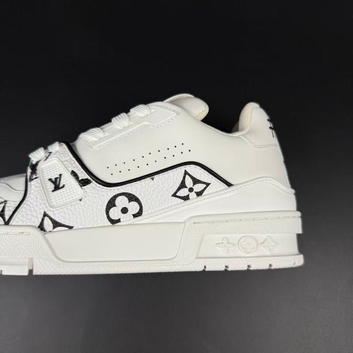 LV TRAINER