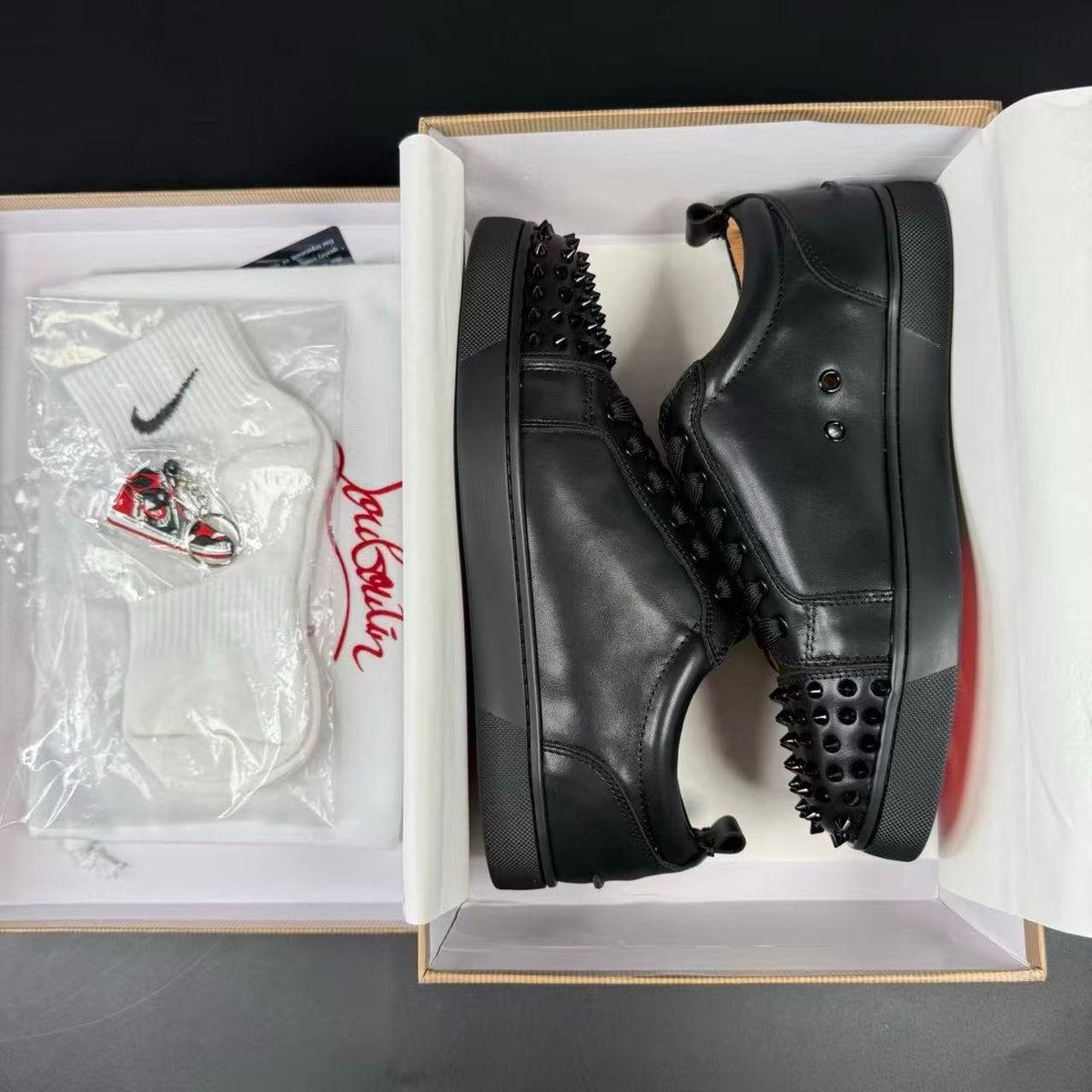 LOUBOUTIN