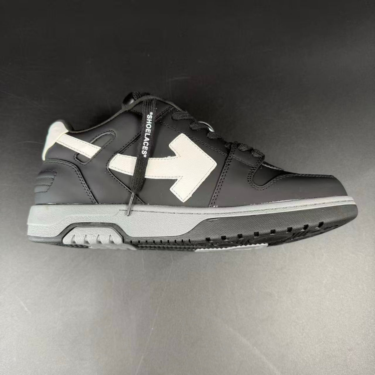 OFF-WHITE OUT OF OFFICE