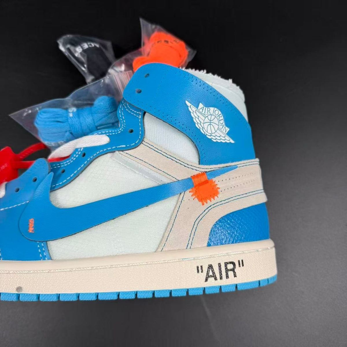 JORDAN 1 HIGH x OFF-WHITE