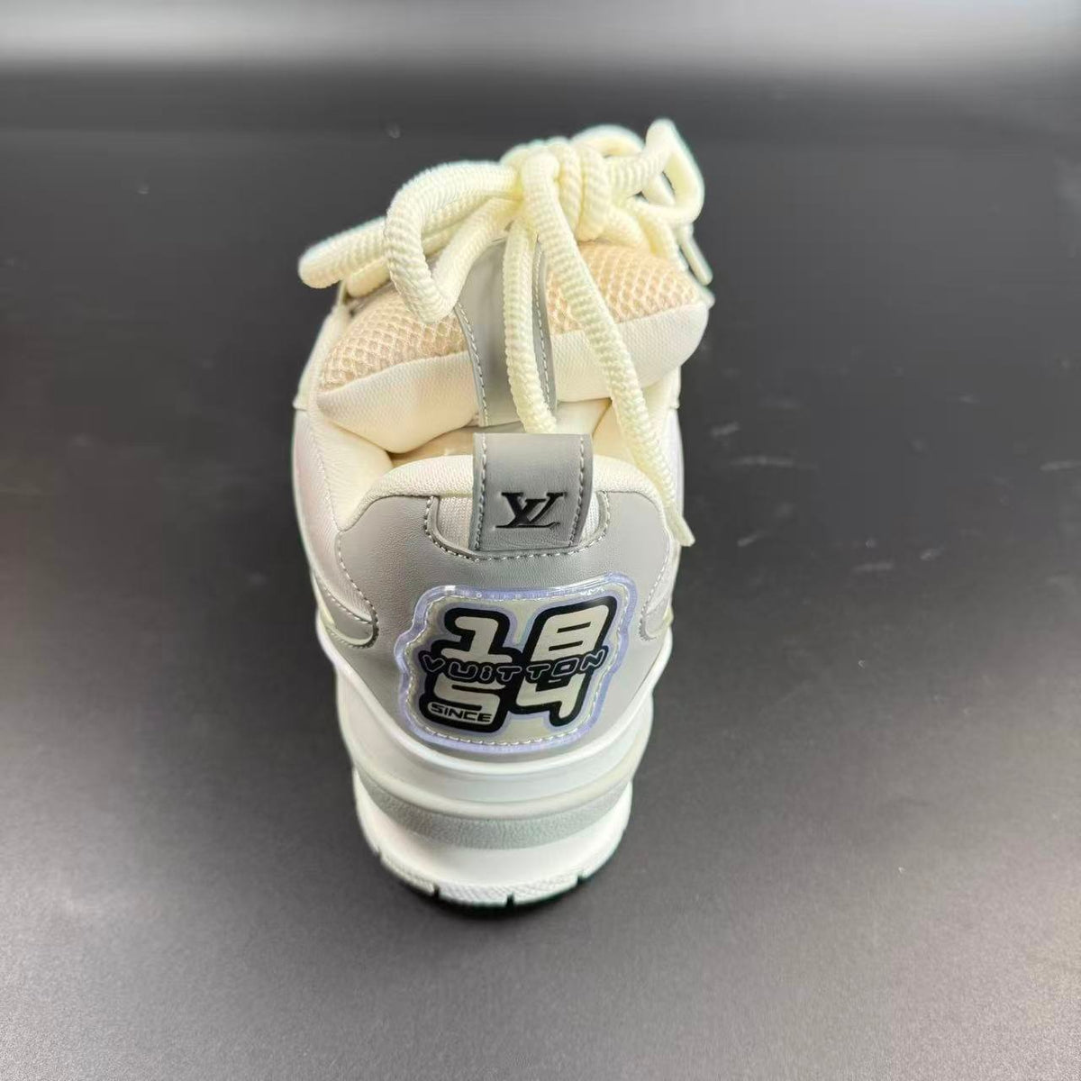 LV SKATE