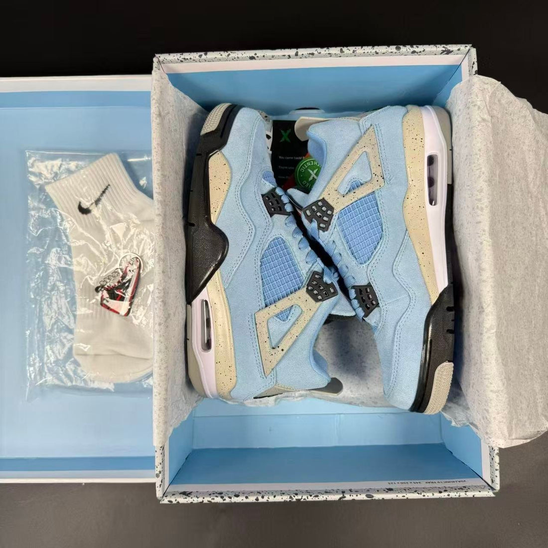 JORDAN 4