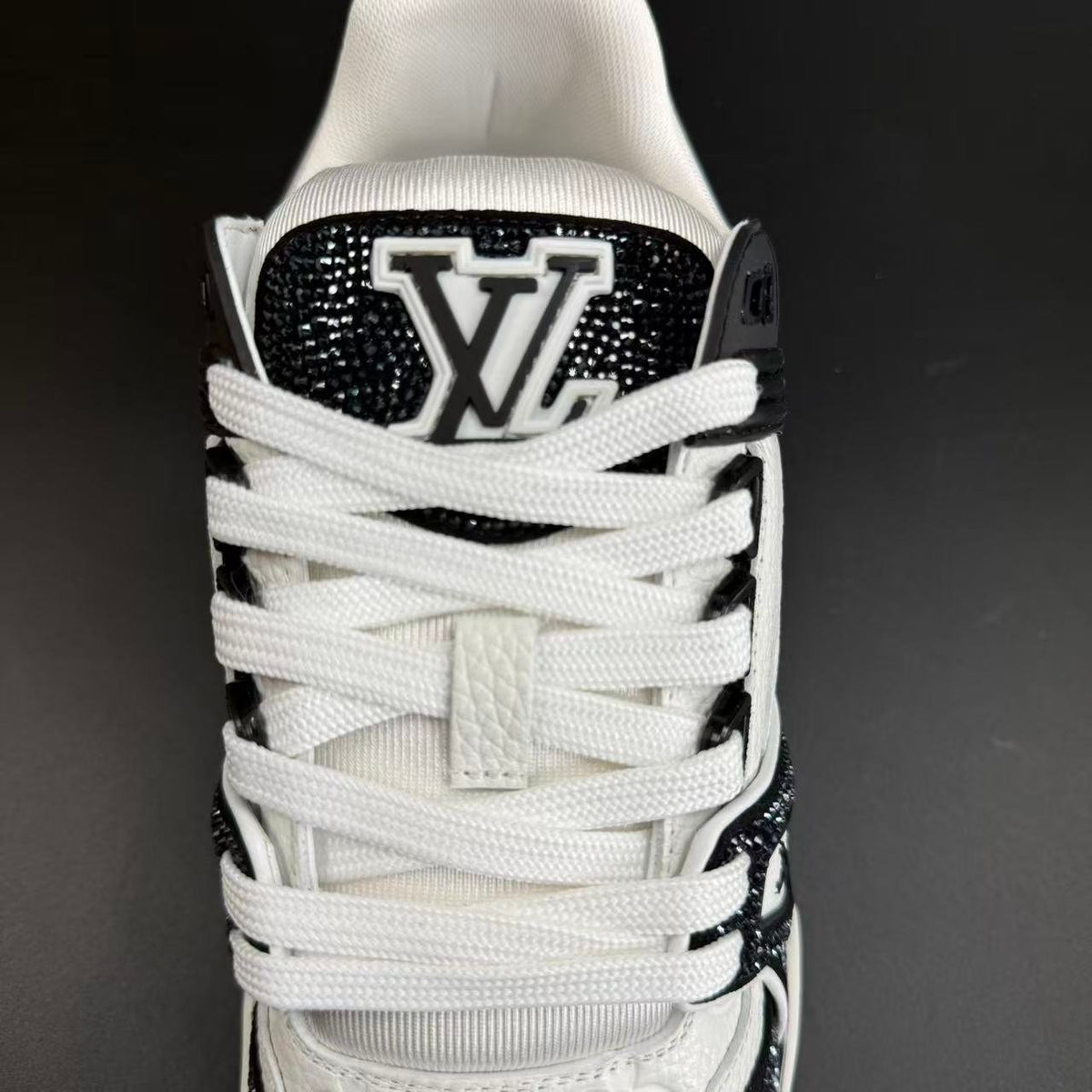 LV TRAINER