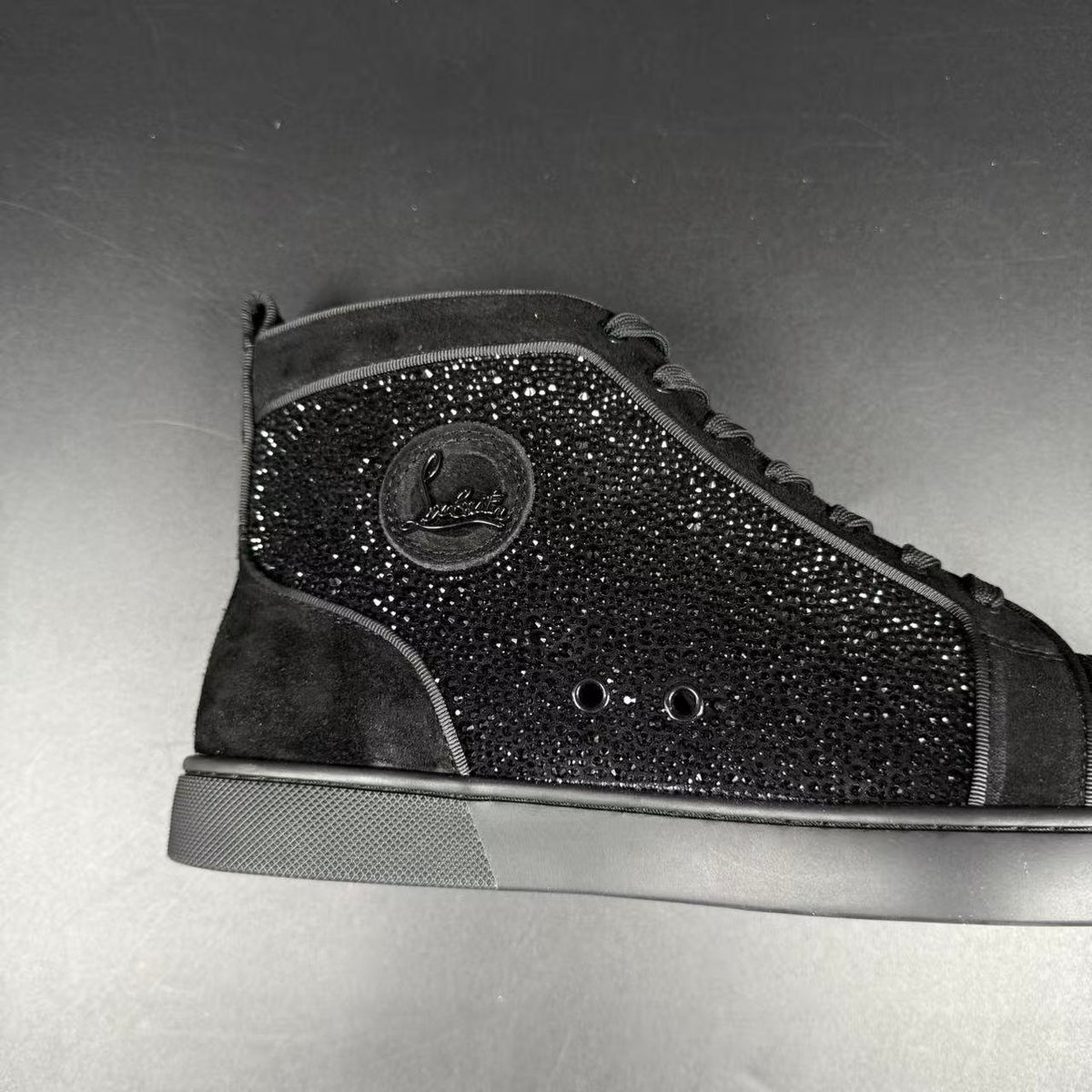 LOUBOUTIN