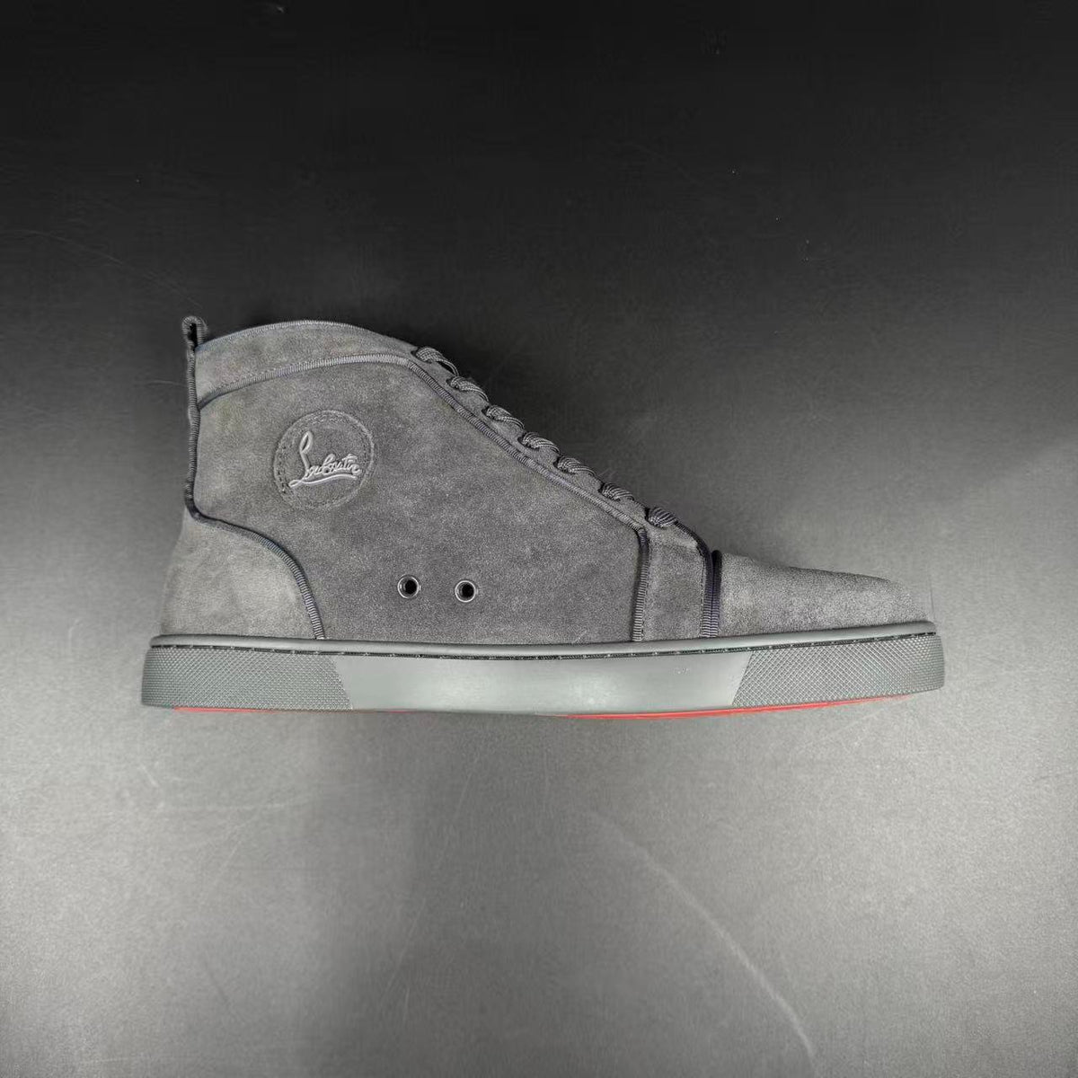 LOUBOUTIN