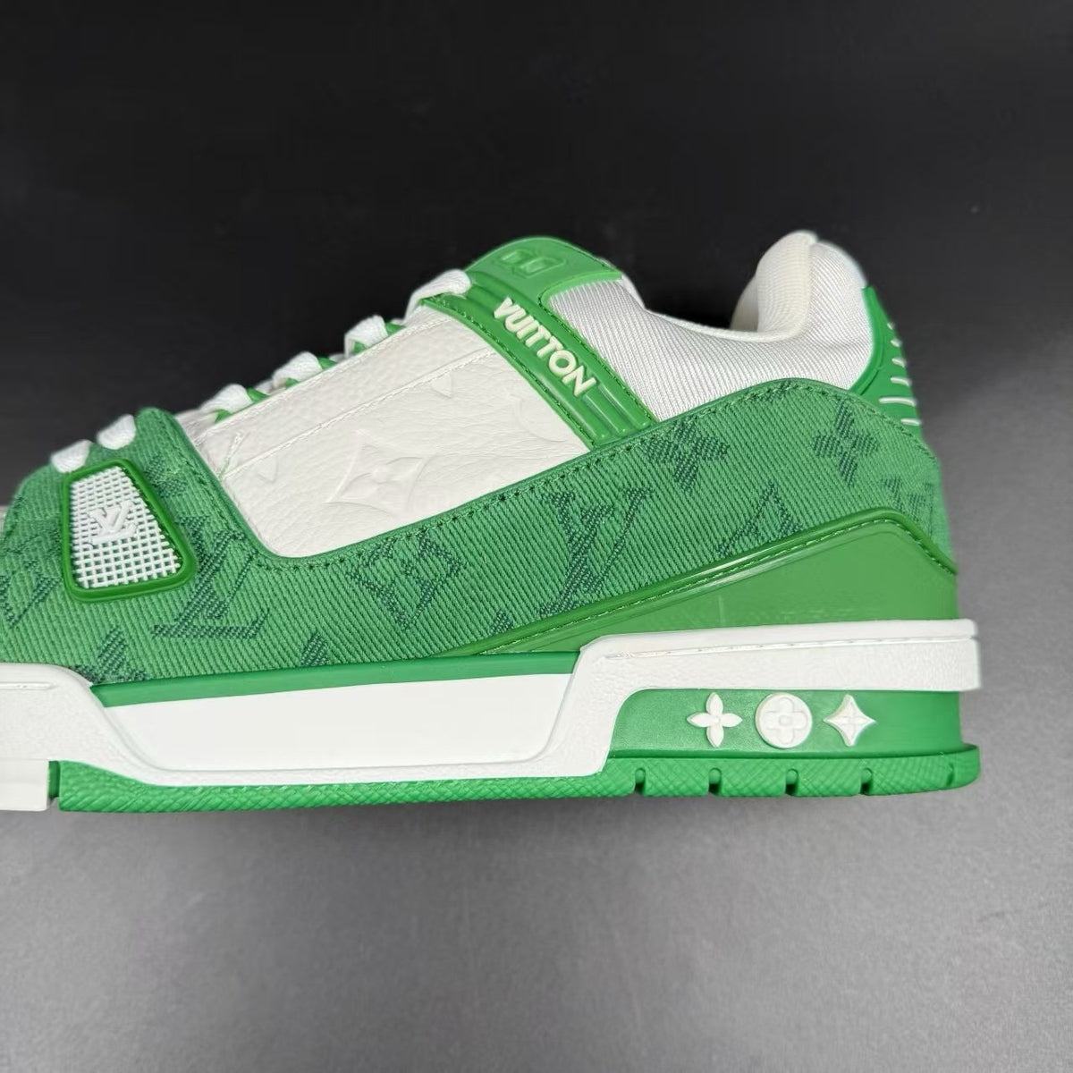 LV TRAINER