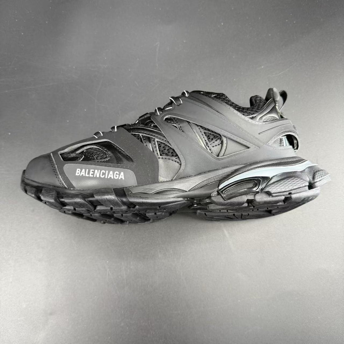 BALENCIAGA TRACK
