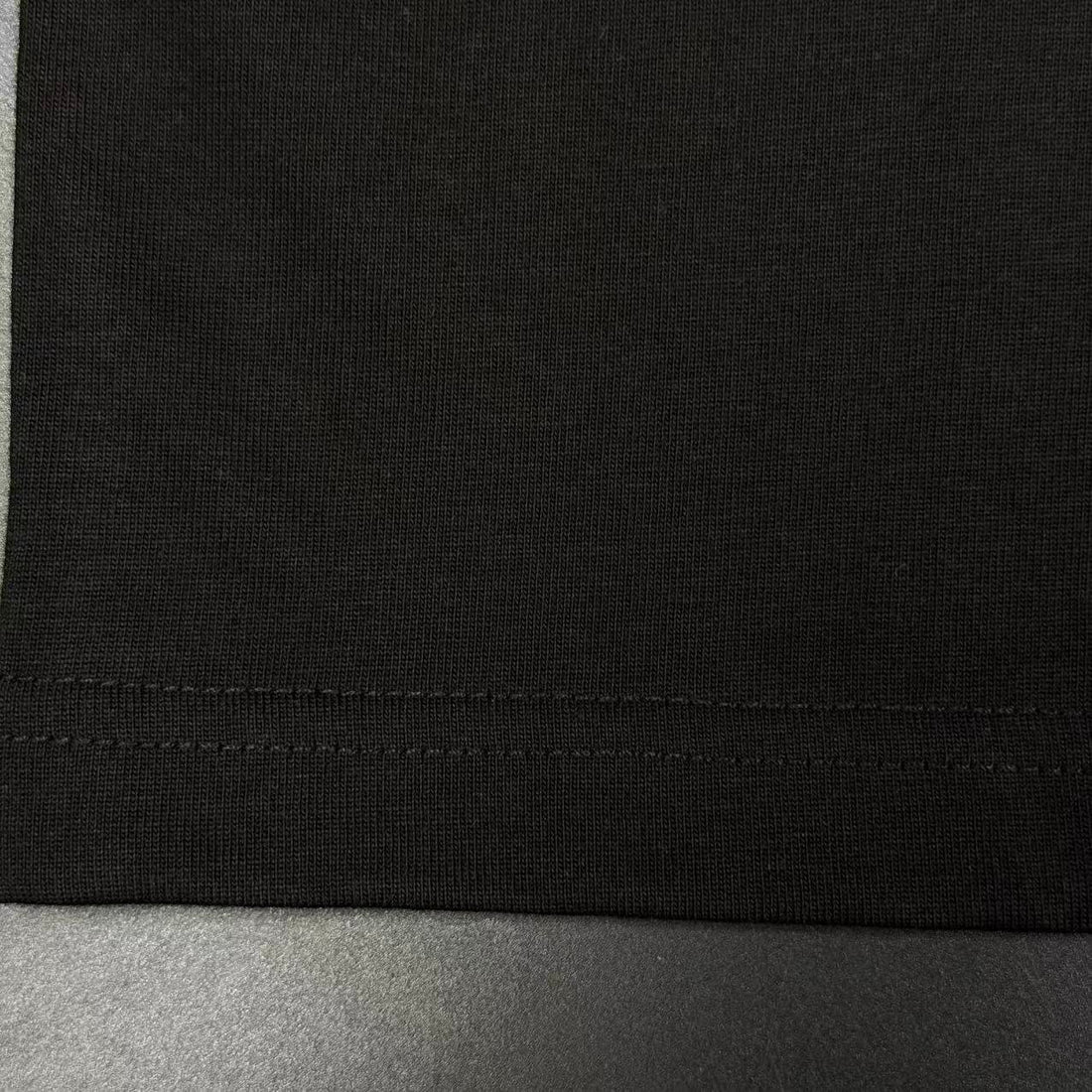 T-SHIRT OFF-W.