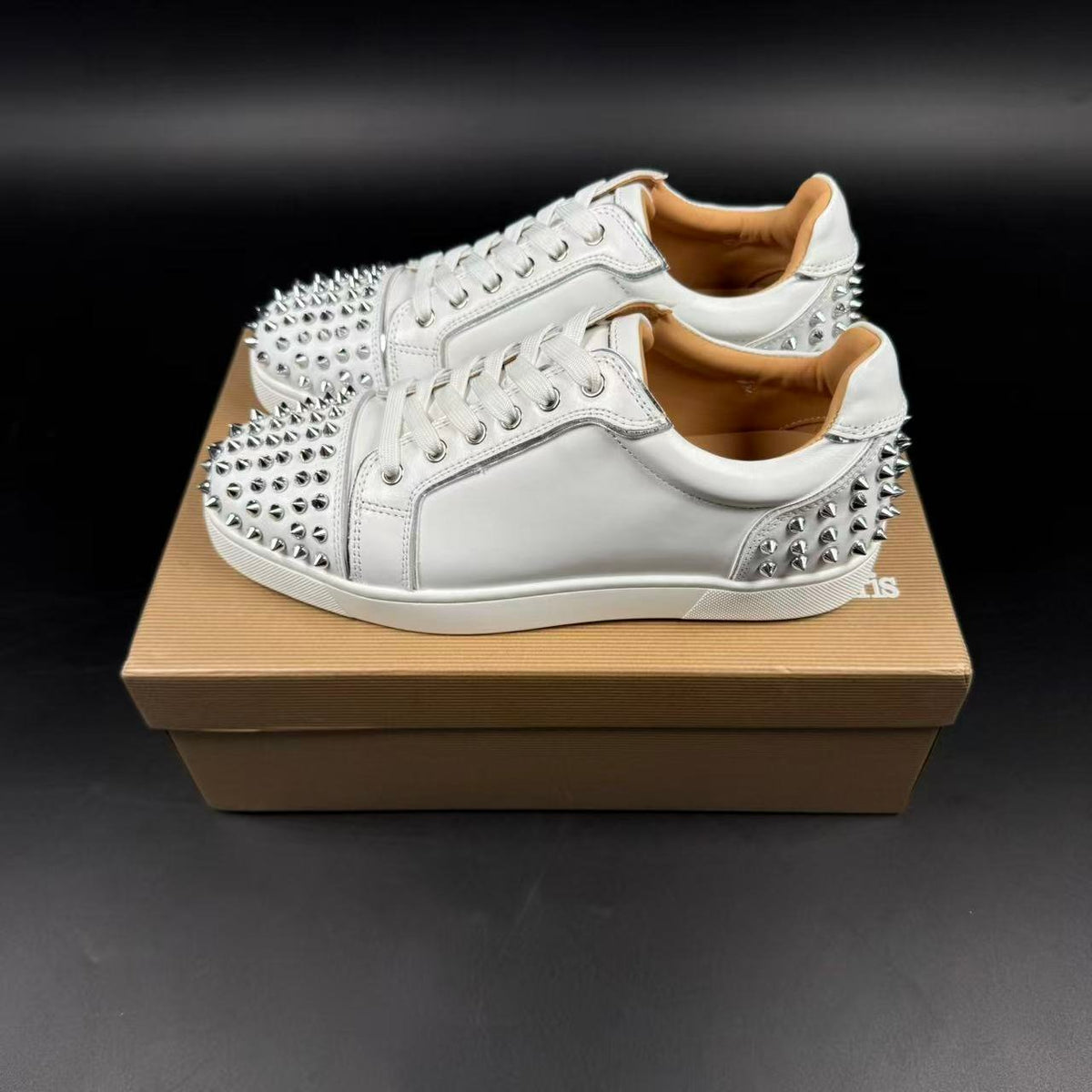 LOUBOUTIN