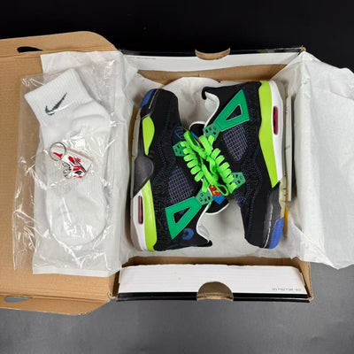 JORDAN 4